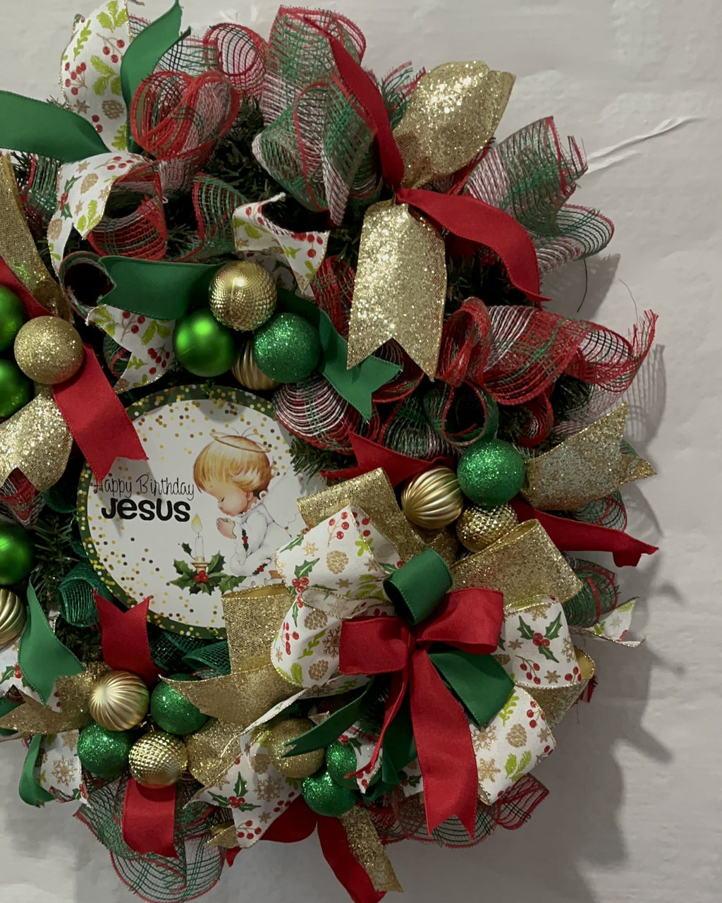 Christian Christmas Wreath – Celebrate the Birth of Jesus with Festive Red, Green & Gold Decor